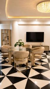 Televisyen dan/atau pusat hiburan di HYPNOSE HOTEl