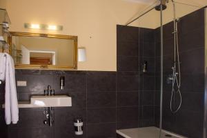 Koupelna v ubytování Seehotel Grüner Baum