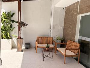 Uma varanda ou terraço em Sky Hotel Ltda mais 49 fotos