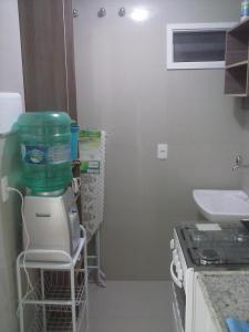 A cozinha ou cozinha compacta de VG Fun Residence