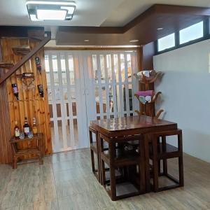 Foto de la galeria de Modern Loft House Ormoc with Car Rental a Ormoc