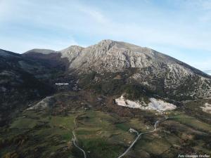 an aerial view of a mountain with a road at Hotel Terme in Tempone
