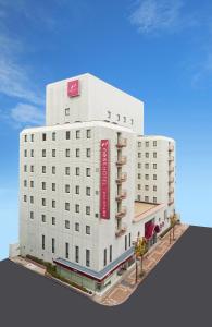 une représentation de l'avant d'un hôtel dans l'établissement Nest Hotel Kumamoto, à Kumamoto