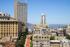 a view of a city with tall buildings at San Francisco Marriott Union Square in San Francisco