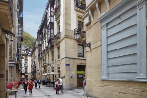 Hostia v ubytovaní Hika Mika Apartment by FeelFree Rentals