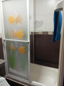 Kamar mandi di Hostal Oasis +13 foto