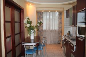 Η κουζίνα ή μικρή κουζίνα στο LUX central apartment