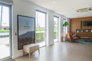 a lobby with a waiting room and a living room at MainStay Suites Whyalla in Whyalla +100 photos