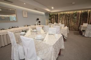 Restaurace v ubytování Inwest Ośrodek Szkoleniowo-Wypoczynkowy