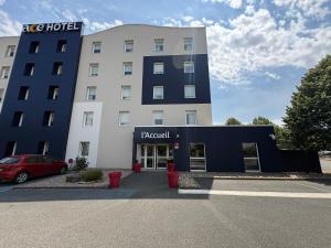 Zgrada u kojoj se nalazi hotel
