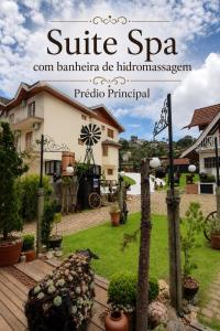 a view of a courtyard of a villa at Altaroma - Pousada e Experiência Gastronômica in Campos do Jordão