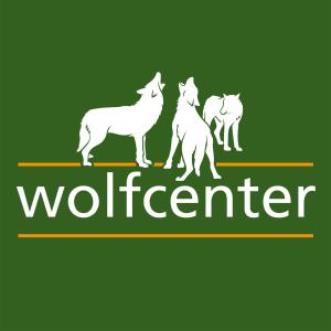 a logo for a group of animals with the word wolfeder at Wolfcenter Gästezimmer in Dörverden
