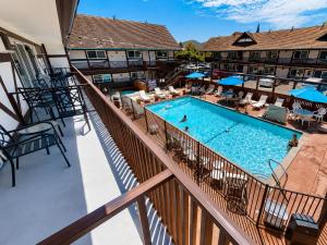 an overhead view of a pool at a hotel at King Frederik Inn in Solvang