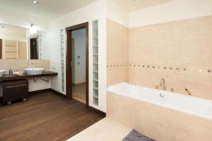 Kúpeľňa v ubytovaní Style4rent Apartament Kazimierz