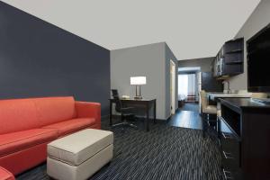 Gallery image of Hawthorn Suites by Wyndham Columbus West in Columbus