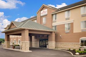a rendering of the front of a hotel at Hawthorn Suites by Wyndham Columbus West in Columbus