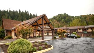 Gallery image of Oakridge Inn & Suites in Oakridge