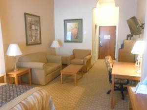 Posezení v ubytování Best Western Plus New Caney Inn & Suites