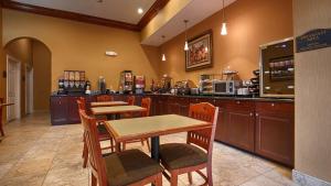 Nápoje v ubytování Best Western Plus New Caney Inn & Suites