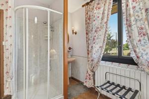 a bathroom with a shower and a sink at Chez Daniel Et Zdenka in Villars-les-Dombes +58 photos
