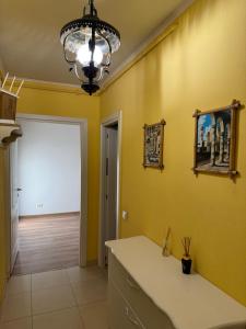 Gallery image of Apartament doua camere Retro view in Făgăraş
