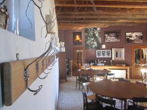 Restauracja lub miejsce do jedzenia w obiekcie Agriturismo Frascje Dai Spadons
