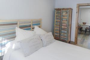 Cama o camas de una habitación en Casa Bardenas - La Casica Bardenera