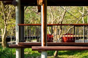 Vonkajšia záhrada v ubytovaní Lala Mukha Tented Resort Khao Yai