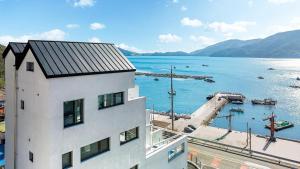 Gallery image of Geoje Lesolay Poolvilla in Geoje