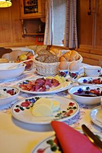 Jedzenie w gospodarstwie agroturystycznym lub w pobliżu