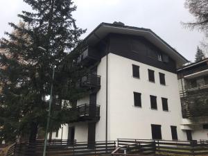 The building in which Az apartmant is located