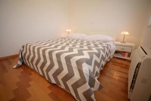 Postel nebo postele na pokoji v ubytování Base Bridge Apartment - Zadar City Centre - Free parking