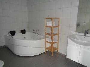 Koupelna v ubytování Hotel St. Binderup