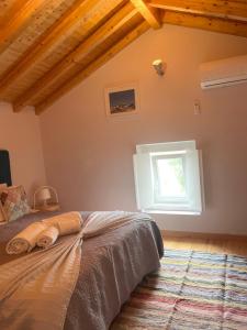 Katil atau katil-katil dalam bilik di adubai Obidos