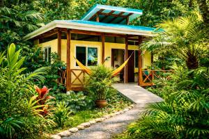 Gallery image of Peace Garden Spacious Bungalows- a walk to the beach in Cocles +28 photos