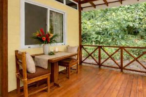 Gallery image of Peace Garden Spacious Bungalows- a walk to the beach in Cocles