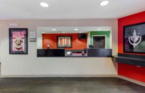 a waiting area in a fast food restaurant at Extended Stay America Suites - Los Angeles - Arcadia in Arcadia