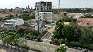 an overhead view of a city with a street at LaRa Apartament in Timişoara