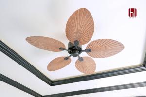 a ceiling fan on a white ceiling at HL Villa in Dong Hoi