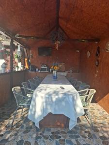 a dining room with a table and chairs at CASA MARIA in Jupiter