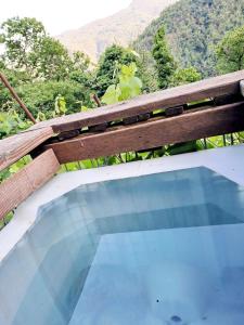 Piscina a Hoopoe County o a prop