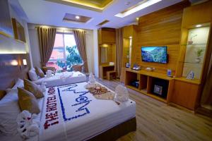 Gallery image of The Hotel Nova in Mandalay