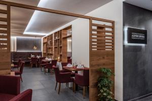 Posedenie v ubytovaní Eden Boutique Hotel