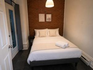 Gallery image of Downtown 1BR Walk to Berri-UQAM & Old Port in Montreal