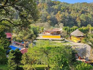 an aerial view of a resort in the mountains at otro rollo en Jilotepec in Jilotepec