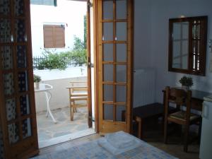 Gallery image of Pantazis Studios in Aegina Town