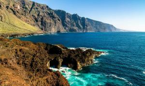 a view of the ocean from a cliff at VV Vista a Teno in Buenavista del Norte +5 photos