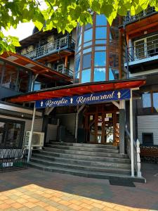 Clădirea în care este situat/ăhotelul
