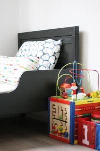 Posteľ alebo postele v izbe v ubytovaní Family Friendly Chalet - Central with Beautiful Mountain Views
