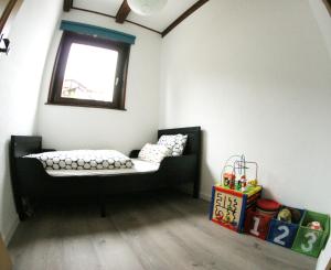 Posedenie v ubytovaní Family Friendly Chalet - Central with Beautiful Mountain Views